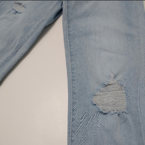 Blanqi Maternity Belly Support Light Wash Distressed Jeans, Size 14 - Picture 8 of 10